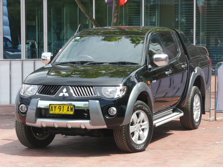 Barra antivuelco New K1 negra Mitsubishi L200 2008-2015