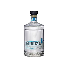 Pisco Republicano Triple Destilado Moscatel 40° 750cc