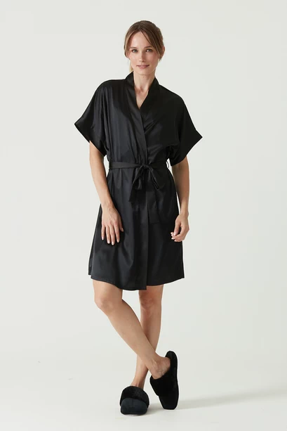 Bata Mini Satin Negro