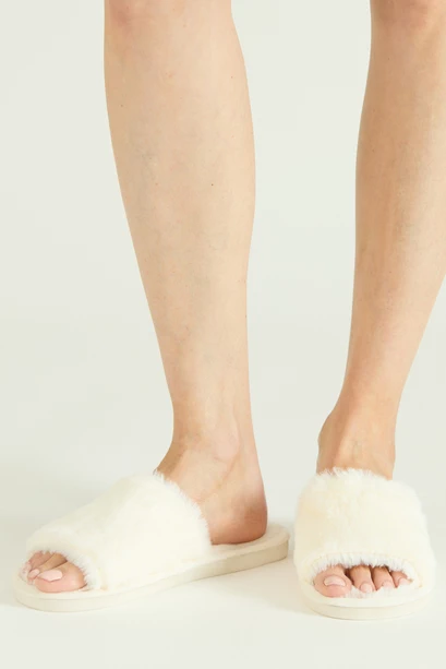 Zapatilla Cozy Ivory