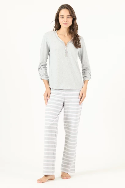 Pijama Clara Manga Larga Gris