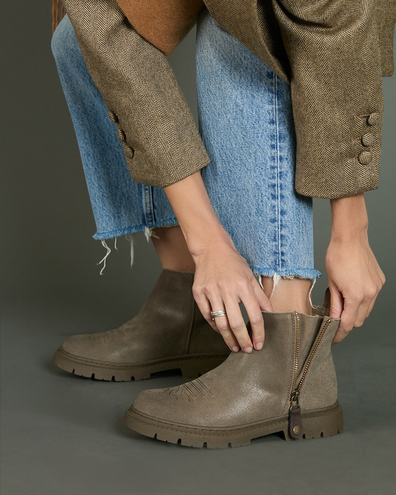 250360 Taupe