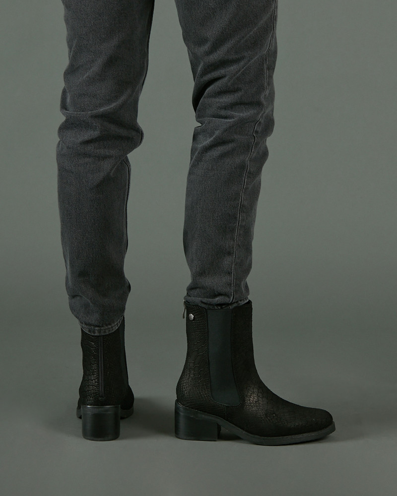 250612 Negro