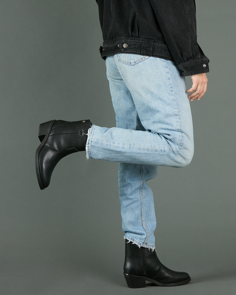 250593 Negro