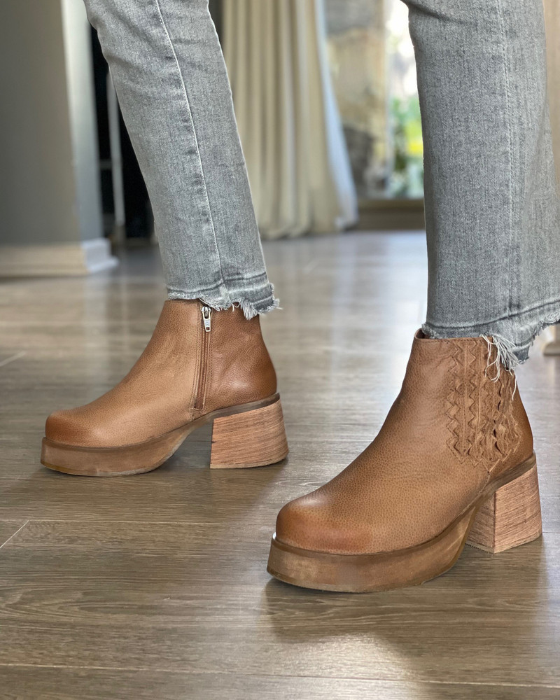 230736 Toffee