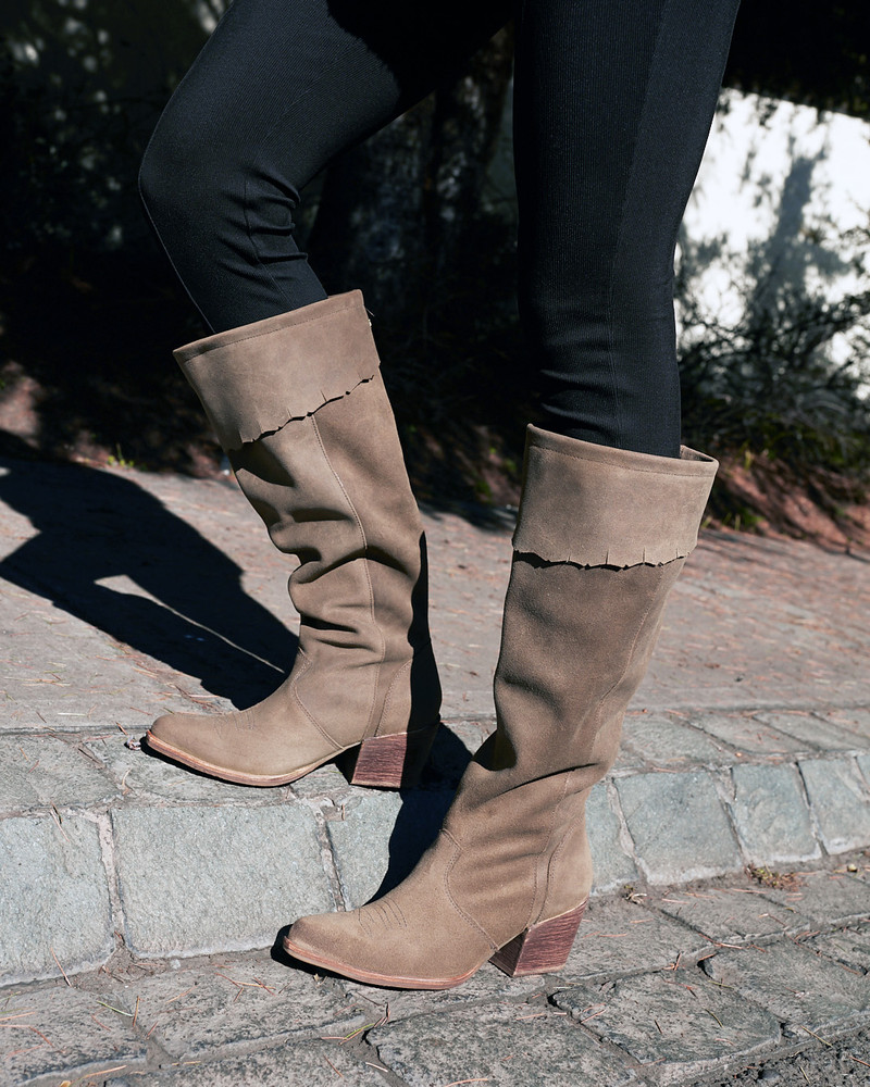 220672 Taupe