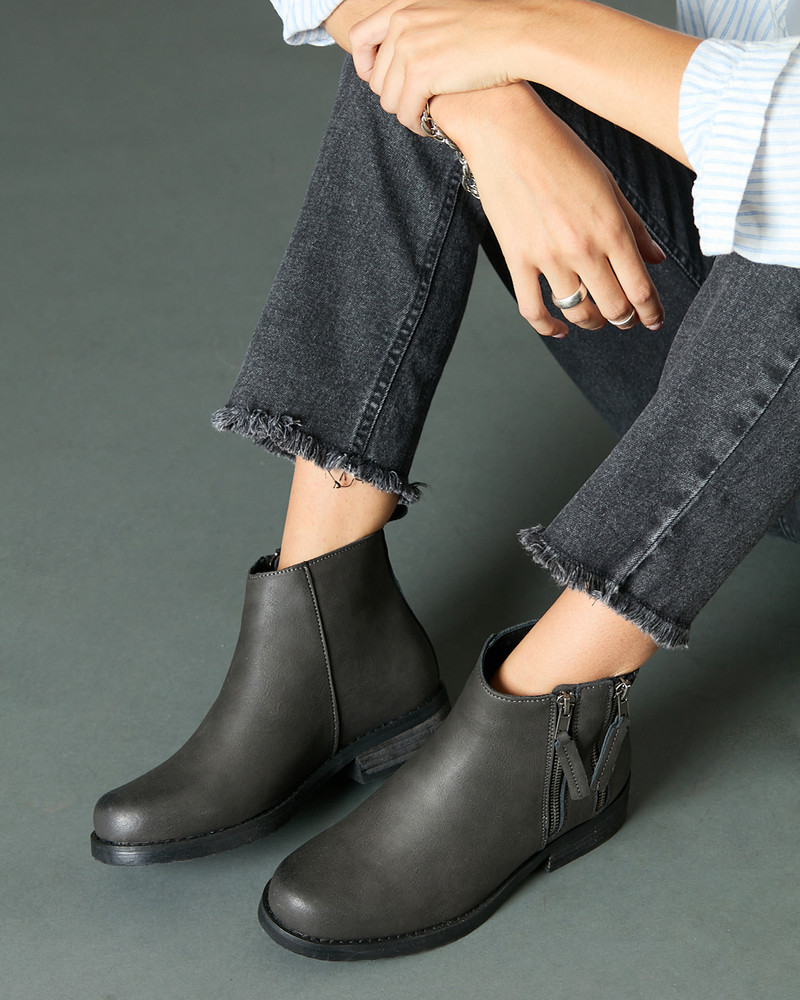 250381 Gris