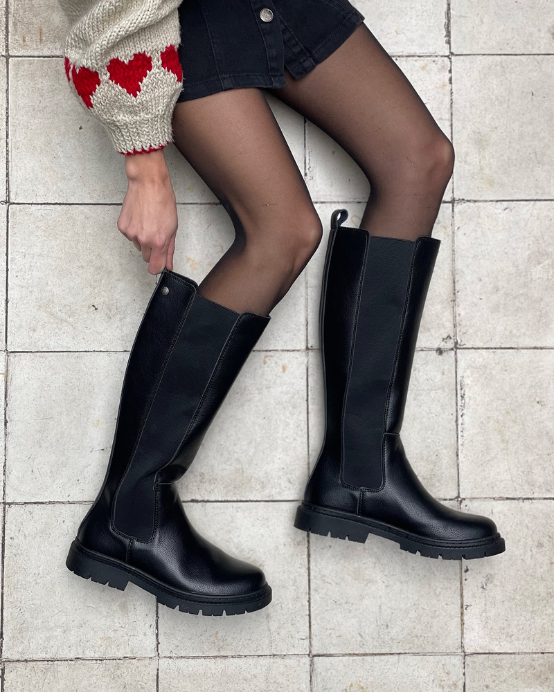 240358 Negro