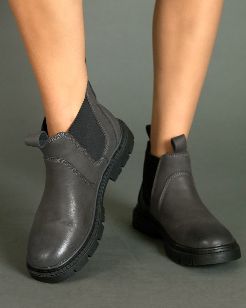 240354 Gris
