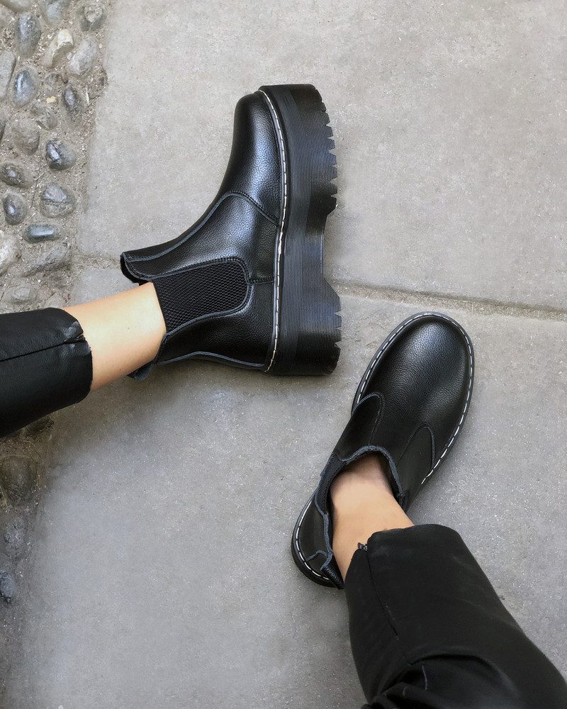 210640 Negro