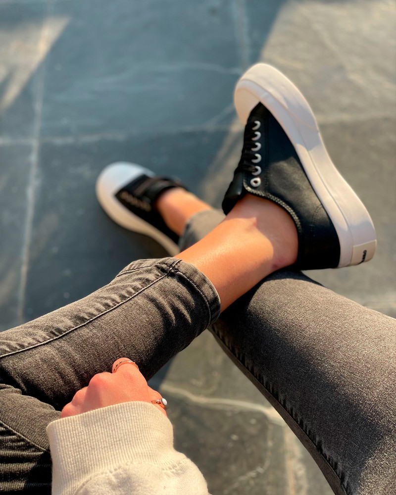 230300 Negro