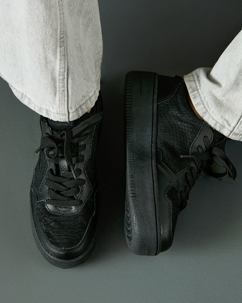 230417 Negro