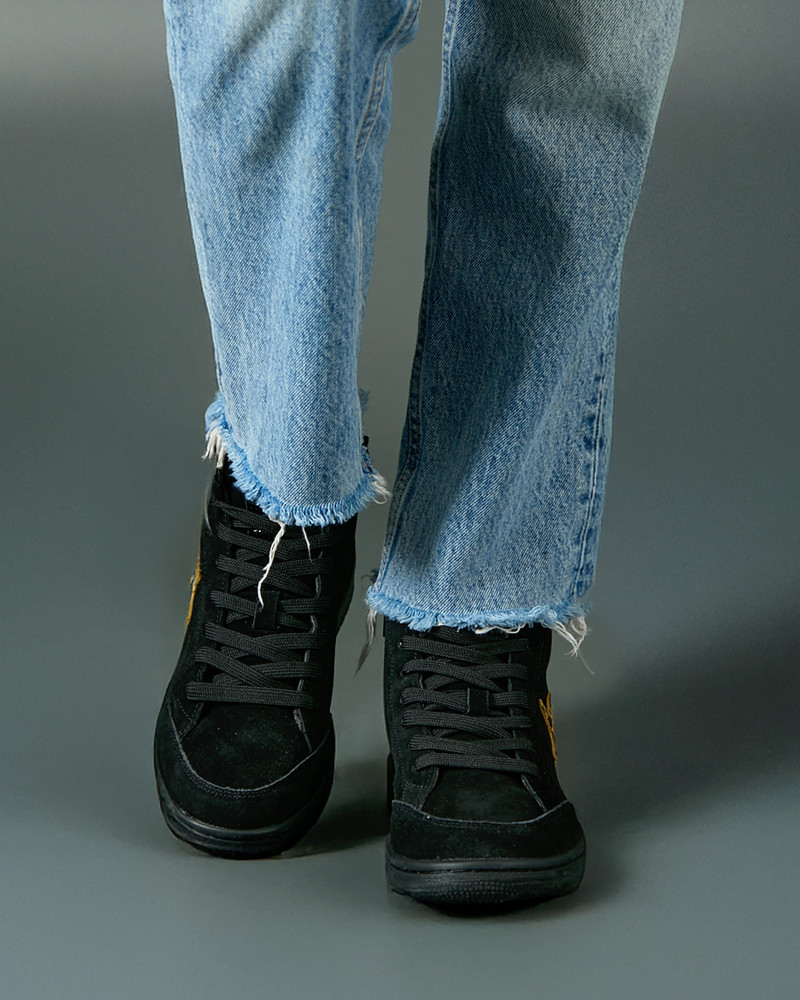 230304 Negro