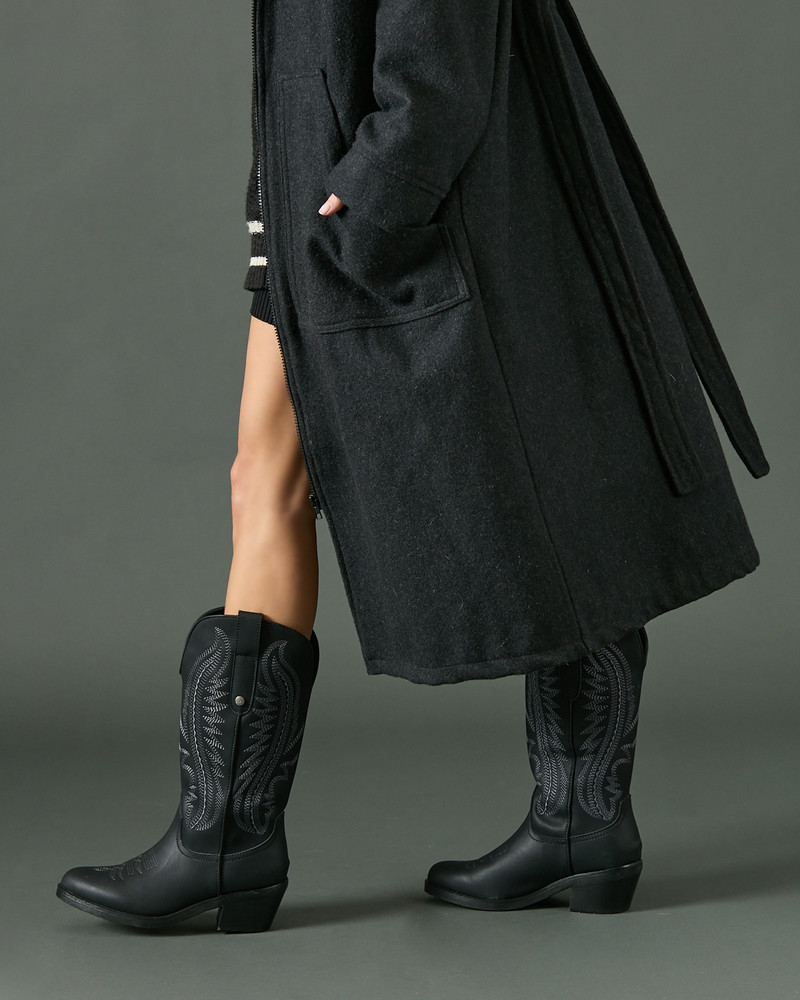 250597 Negro