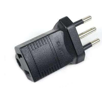 ADAPTADOR MULTINORMA 2P+T 10 A NEGRO